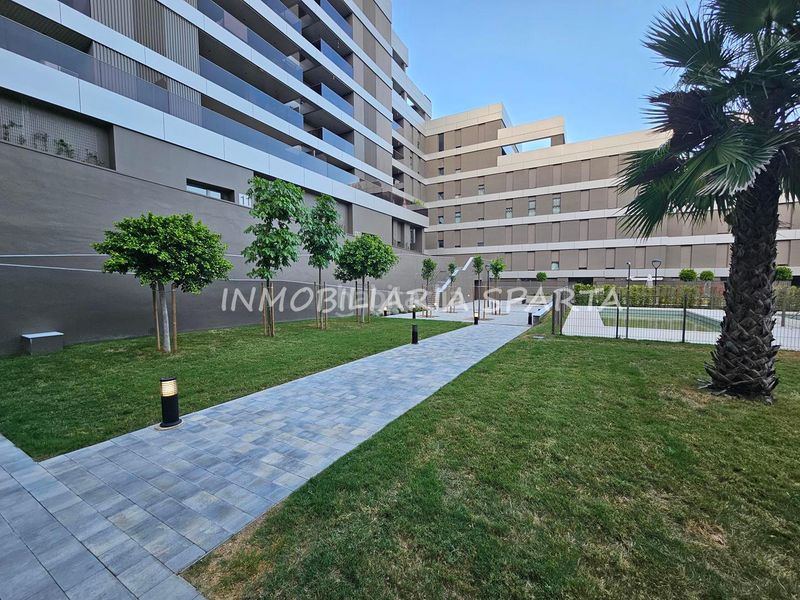 Foto bbd497d6-824f-4575-ba58-6a60695cdd45. Lloguer pis amb calefacció piscina a Aljamar Tomares
