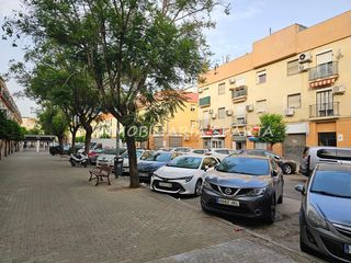 Etagenwohnung in Calle coronil 45