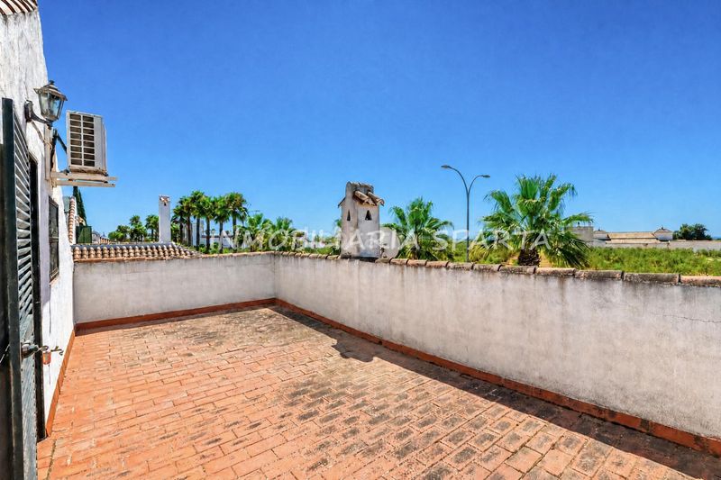 Foto a4b15b63-7087-43a6-8514-c17788342191. Xalet a calle zurbarán 11 a Loreto Espartinas