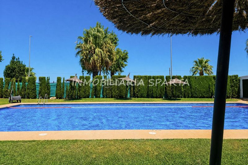 Foto a5399884-d6c8-421d-a1ec-aef1ec7fbea5. Xalet a calle zurbarán 11 a Loreto Espartinas