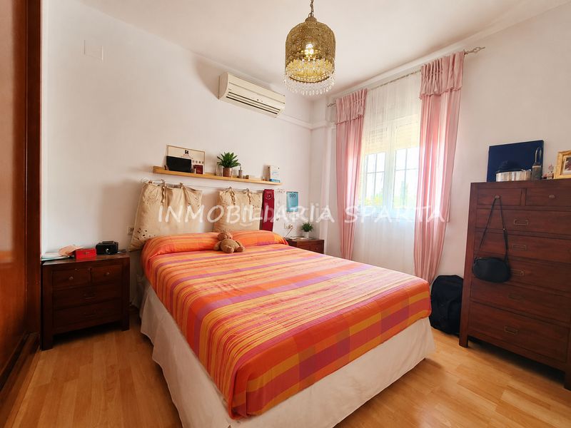 Foto 1c009c8d-6a87-43a0-a581-1f7a0aad34bd. Maison jumelée dans calle alonso de molina 136 dans Santiponce