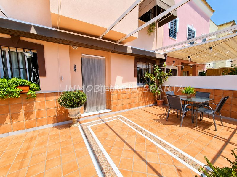 Foto 2dd14edb-b3e6-4600-acb6-d641021e2003. Maison jumelée dans calle alonso de molina 136 dans Santiponce