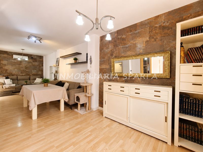 Foto 486f0931-4fb5-41d9-8934-4f294d2bc142. Maison jumelée dans calle alonso de molina 136 dans Santiponce