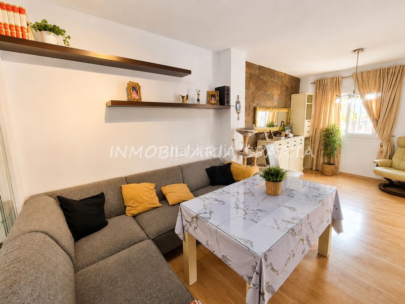 Foto 53dd8617-7068-44b9-8b41-6dba463d8add. Maison jumelée dans calle alonso de molina 136 dans Santiponce