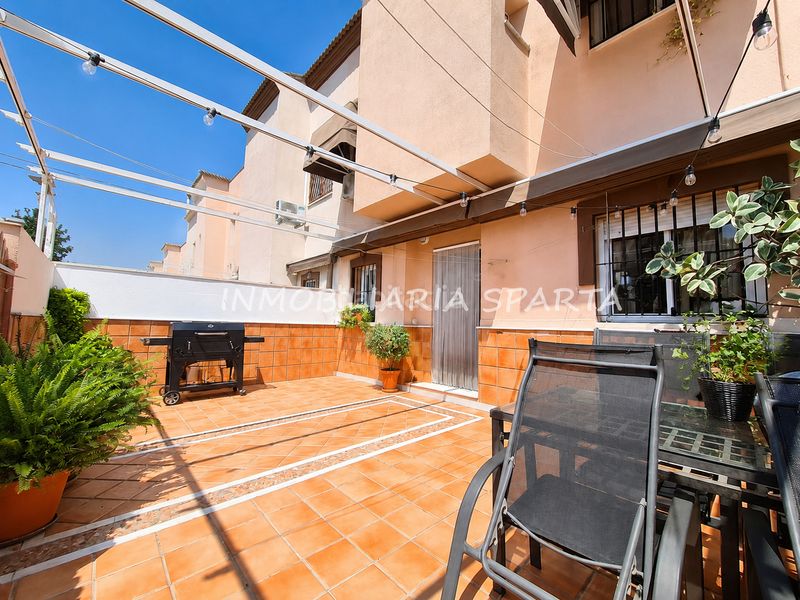 Foto 63576b82-992b-4cf1-b9c7-c80fc1176cea. Maison jumelée dans calle alonso de molina 136 dans Santiponce