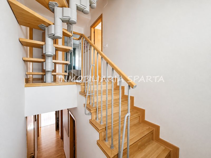 Foto a1f90587-c92d-456f-8aef-1b2dd6663150. Maison jumelée dans calle alonso de molina 136 dans Santiponce