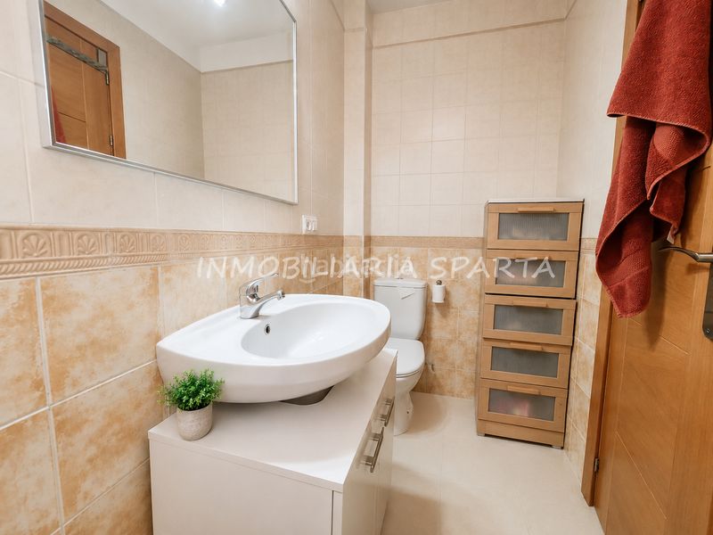 Foto f967eb6c-34c7-48ab-956c-0a1f9cf7ae29. Maison jumelée dans calle alonso de molina 136 dans Santiponce