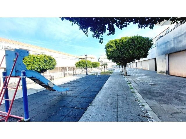 Foto f62f657d-9162-4373-b088-1a0666d15e4c. Affitto attico in avenida presidente adolfo suarez 2 in Sanlúcar la Mayor