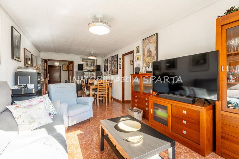 Foto 5b419223-8390-4394-9ef8-34bd4f75501a. Appartamento in barriada de san diego 23 in Pino Montano - Consolación Sevilla
