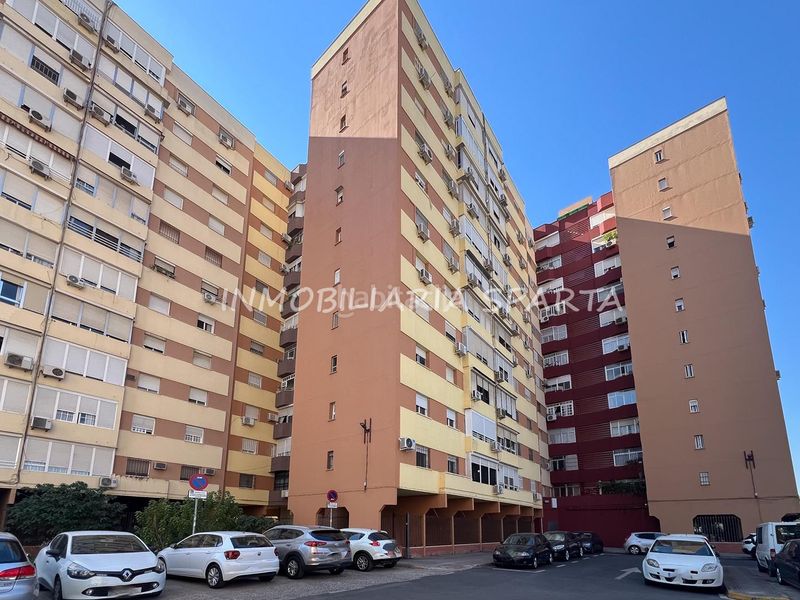 Foto 97b9680a-5a47-48f0-bc98-8075bc5a1e13. Appartamento in barriada de san diego 23 in Pino Montano - Consolación Sevilla