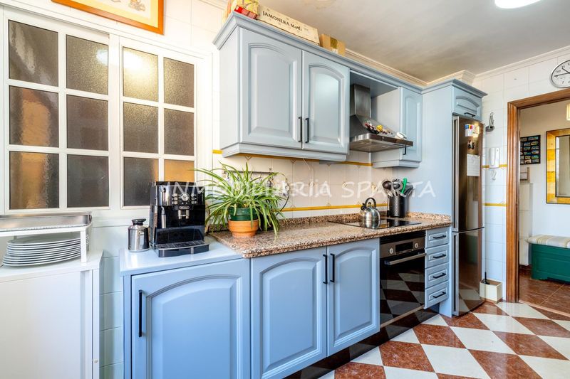 Foto f0c789ee-380f-4987-b999-98d6de389248. Appartamento in barriada de san diego 23 in Pino Montano - Consolación Sevilla