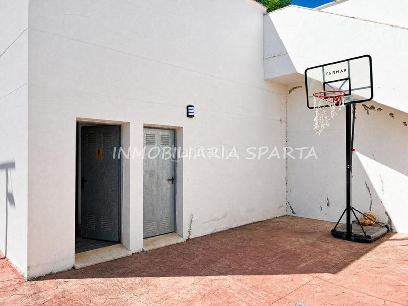 Foto 01956359-02cf-4d32-b592-7d002dbba253. Pis a calle presidente adolfo suárez 1 a Colegio Europa Espartinas