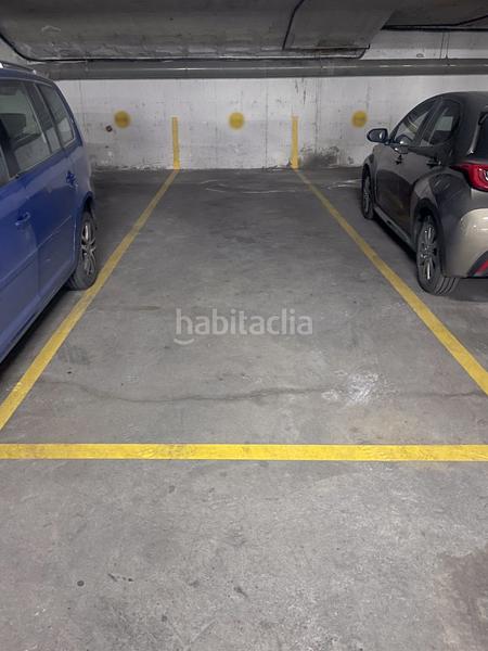 Foto 04c2b740-cb64-4991-9cdc-1fd58b908b80. Parking coche garaje en venta en nervión luis de morales san fco.javier. en Sevilla