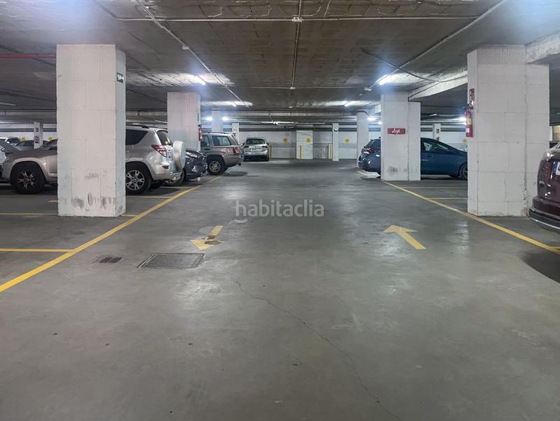 Foto 0b2dad3d-db55-4aa8-835e-9ef193856f7d. Parking coche garaje en venta en nervión luis de morales san fco.javier. en Sevilla