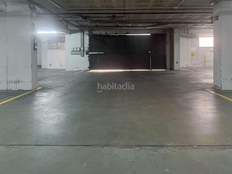 Foto c96b3436-5525-4673-ad51-6fa22066b353. Parking coche garaje en venta en nervión luis de morales san fco.javier. en Sevilla