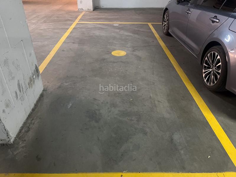 Foto 5bffac7a-ea25-40e1-84ab-d0076cbcf534. Miete autoparkplatz in La Buhaira Sevilla