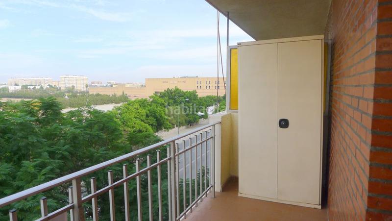 Foto d6f528fe-5043-4882-a945-7a98ceb27ec4. Alquiler piso  en alquiler en nervión avda. andalucía, 4 dormitorios. en Sevilla