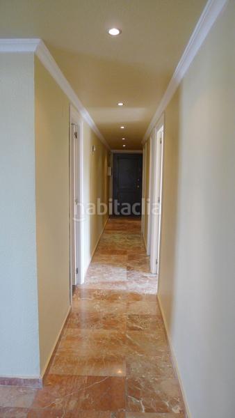 Foto e100e693-867e-472a-80be-36cf4f68901e. Alquiler piso  en alquiler en nervión avda. andalucía, 4 dormitorios. en Sevilla