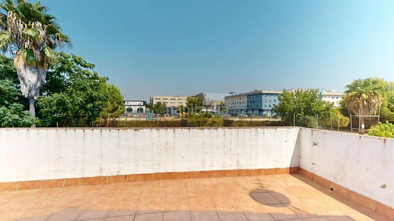 Foto 30aef974-c3ed-4207-86b1-2d37afcef427. Casa adosada  en venta en vértice, 3 dormitorios. en Bormujos