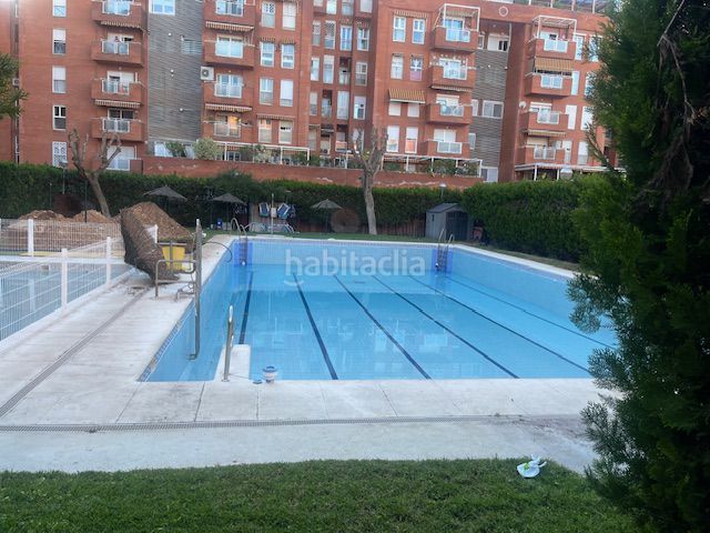 Foto a3cff00d-b363-4e15-8535-700e1ea4df62. Pis amb calefacció aparcament piscina a Urbadiez - Entrepuentes Sevilla