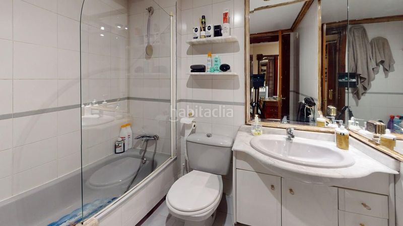 Foto a9a971aa-4f74-422c-93de-09b4f686affe. Pis amb calefacció aparcament piscina a Urbadiez - Entrepuentes Sevilla