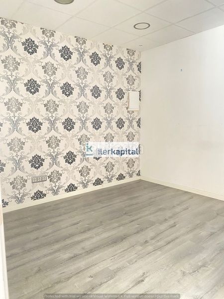 Foto 2e9a0d67-db5b-4011-bf5f-ec6bd1d96672. Local comercial a Cappont Lleida