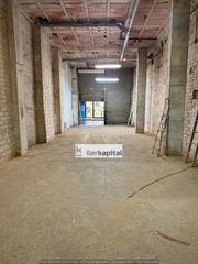 Business premise in Instituts-Universitat