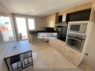 Pis a Alguaire. Se pone a la venta un amplio y luminoso piso de 120 m tiles, ub
