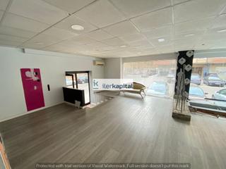 Lloguer Local Comercial a Cappont. Oportunidad!! local en alquiler en la rambla dra castells!!