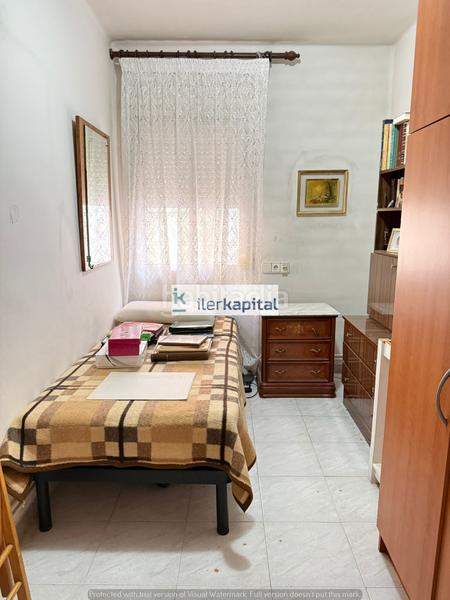 Foto 04e2d0bc-b83d-422d-94f9-37a7e15b82ac. Pis amb calefacció a Joc de la Bola - Camps d'Esports Lleida