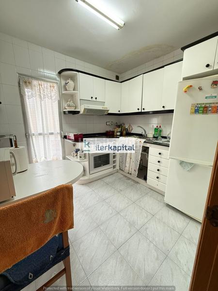 Foto d751bb93-3d91-4f3c-86ab-ad3e23a05960. Pis amb calefacció a Joc de la Bola - Camps d'Esports Lleida