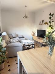 Flat in Instituts-Universitat