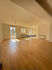 Etagenwohnung in Centre Històric