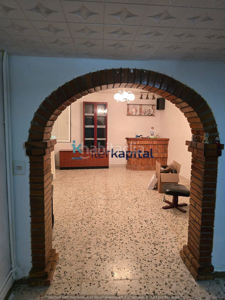 Foto 41d9a8a8-b87f-47b6-9655-f0a0b516cfe9. Casa amb calefacció a Almenar