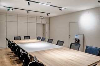 Geschäftsraum in Instituts-Universitat