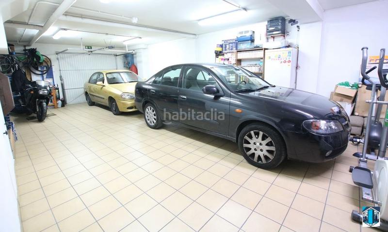 Foto 8ec21d91-5de8-4151-912d-1445931ebe30. Casa adossada amb aparcament a San Juan del Puerto