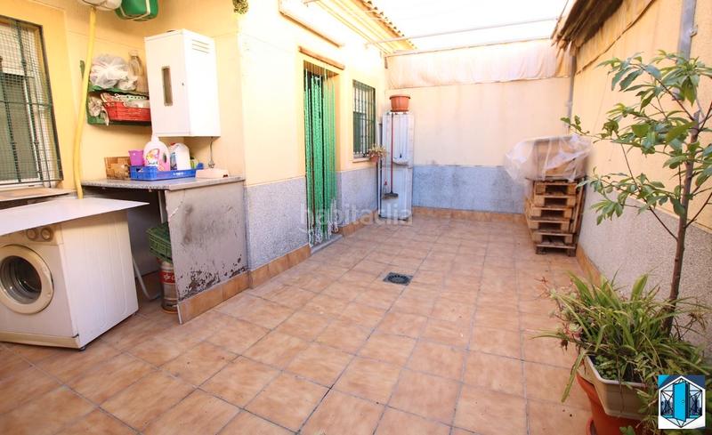 Foto d746f830-d7c5-427b-8cd5-eae33eede8e4. Casa adossada amb aparcament a San Juan del Puerto