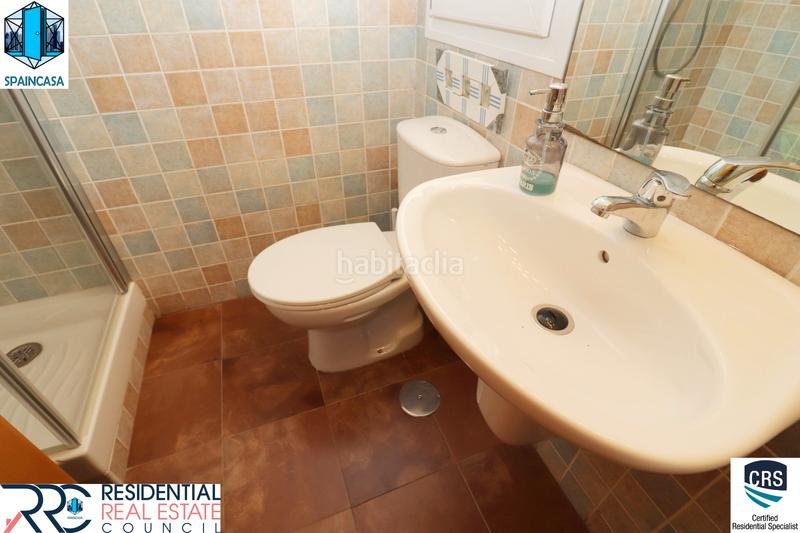 Foto 0a525956-fffe-4e1b-8477-4c0ba453999d. Casa adossada a avenida cristóbal colón 2 a El Portil