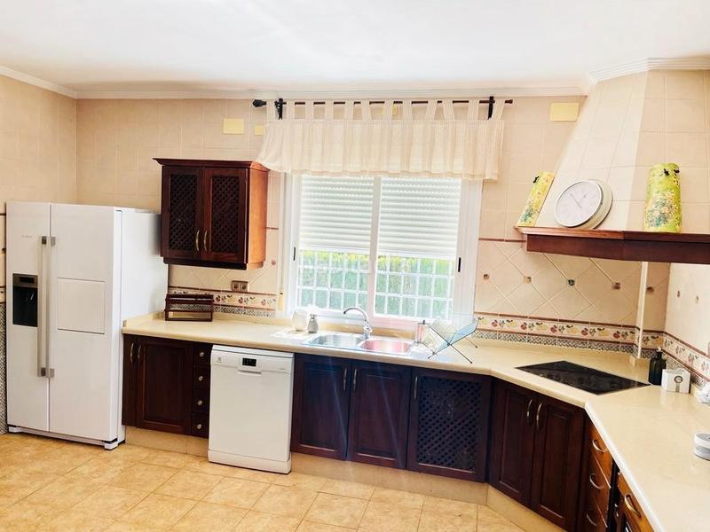 Foto 5c144caf-5926-4cf6-8179-4c8337964522. Chalet  independiente con parcela y piscina privada 3??0??0??0??0??0?????????? en Beas