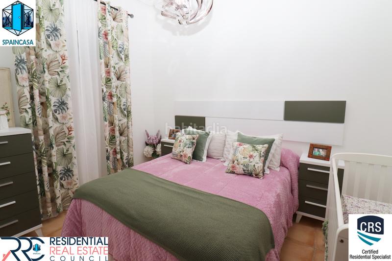 Foto 93469a4d-d787-46cc-982d-a1ab11f2a889. Semi detached house in Moguer