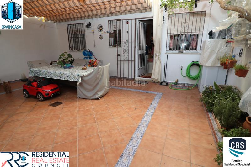Foto c2853dc6-b36b-44b7-9954-9572cd49518e. Semi detached house in Moguer