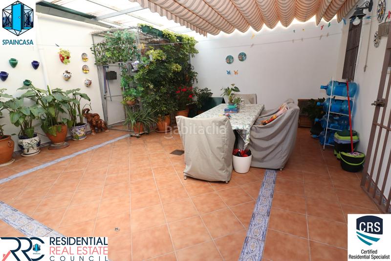 Foto dce76af9-3cc3-408b-bab1-edf11d1fc099. Semi detached house in Moguer