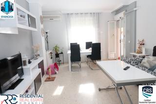 Flat  Plaza de moguer. Piso en avenida andalucia -garaje en el mismo edifico incluido1?