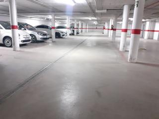 Pis en A-491 215. 2 plazas de aparcamiento en stano, disponibles en alquiler y en