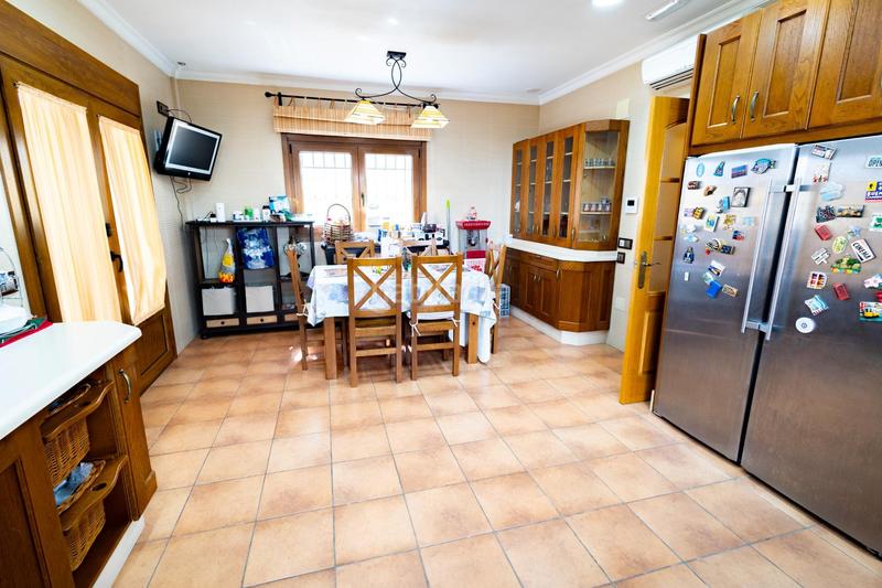 Foto 9e6f2796-d094-47a1-a6bc-1cb0214a5f2d. Xalet amb calefacció aparcament piscina a La Laguna Chipiona