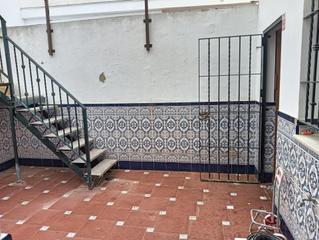 Piso en Centro. Oportunidad de inversion.... piso con planta baja de cochera y p