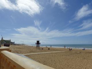 Piso en Playa de la Regla. Coqueta vivienda tipo piso a 30 metros de la playa de regla!!!