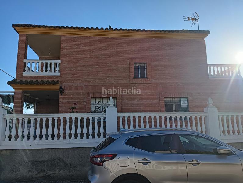 Foto 04ccadcf-e55e-4bb2-b7c8-a6f6d100edca. Casa adosada chalet con aparcamiento tras Santuario de regla! 10 minutos al mar! en Chipiona