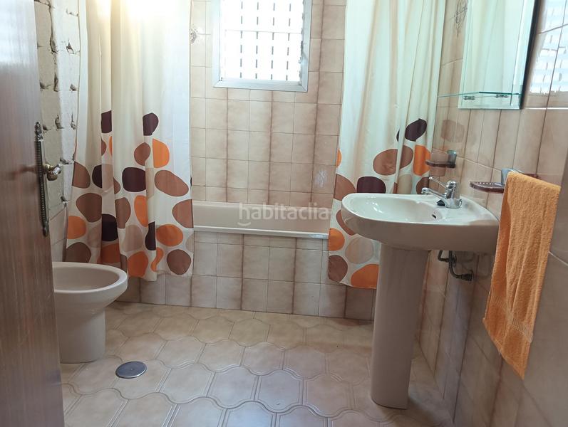 Foto 5c0909eb-d46b-462d-8208-73899fd295d2. Casa adosada chalet con aparcamiento tras Santuario de regla! 10 minutos al mar! en Chipiona