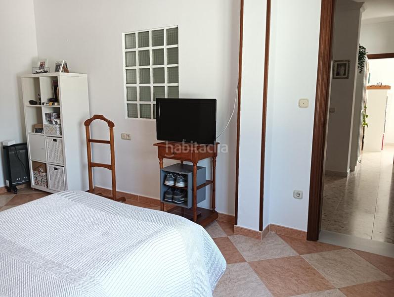 Foto 38c0ef95-4cc9-4003-bf6f-5ca8c6cc4c6b. Casa adossada a Estación de Autobuses Chipiona